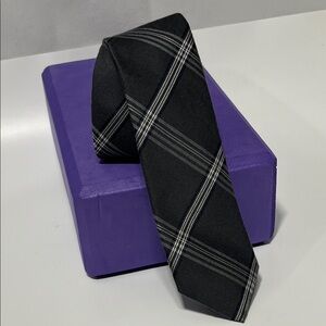 HUGO BOSS Classic Charcoal Plaid Silk Blend 2.5” Width Tie